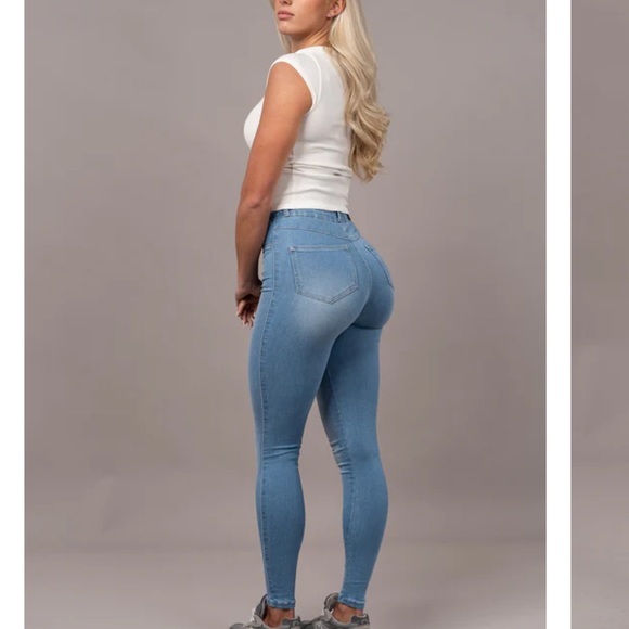 FITJEANS Light Blue Women's Skinny Jeans - Picture 2 of 6